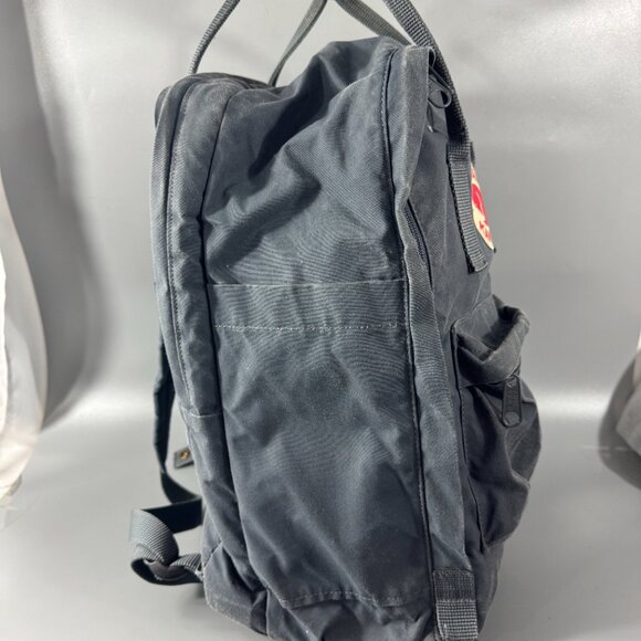Fjallraven Kanken 15in Laptop Backpack in Gray - Picture 10 of 15